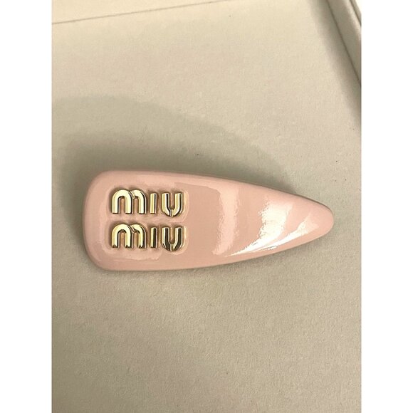 Miu Miu Pink Hair Clip With Gold Logo - Picture 1 of 3